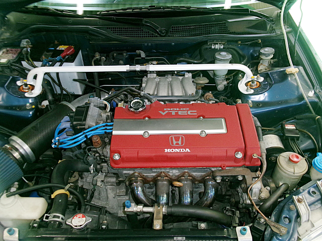 B18C 1.8L VTEC ENGINE.