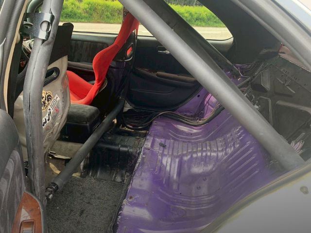 Roll cage of C35 NISSAN LAUREL.