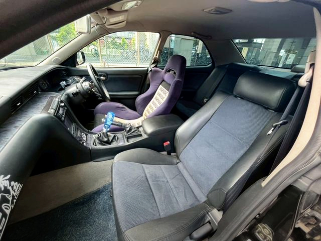 Interior seats of C35 NISSAN LAUREL.
