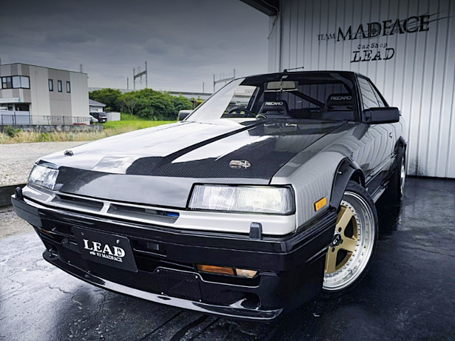 Front exterior of DR30 SKYLINE 2-DOOR.