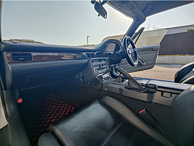 Interior of EA11R SUZUKI CAPPUCCINO.