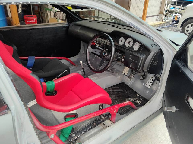 Interior of EG6 HONDA CIVIC SiR2.