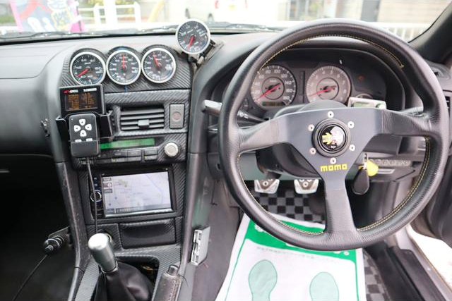 Dashboard of ER34 SKYLINE 2-DOOR 25GT TURBO.