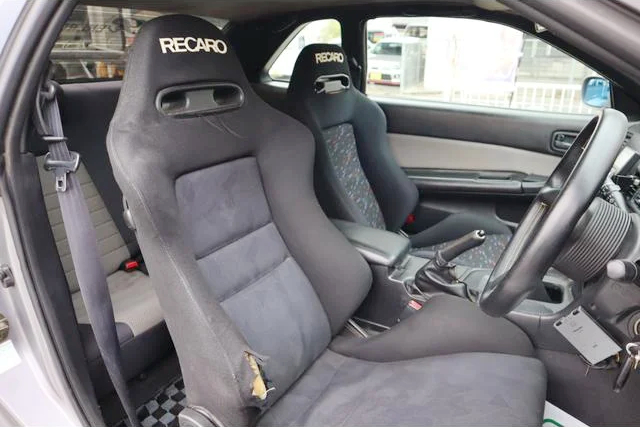 Interior seats of ER34 SKYLINE 2-DOOR 25GT TURBO.