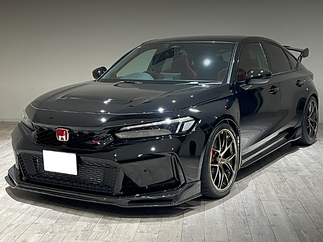 Front exterior of FL5 HONDA CIVIC TYPE-R.