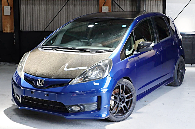 Front exterior of GE8 HONDA FIT RS 10th ANNIVERSARY.