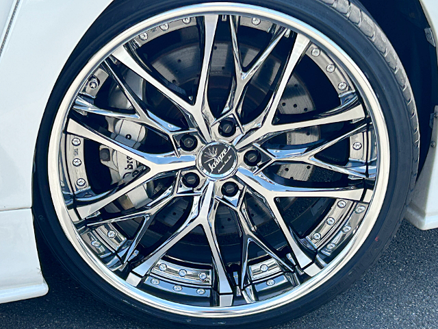 Brembo caliper of GRX130 MARK X 250G S PACKAGE RELUX SELECTION.