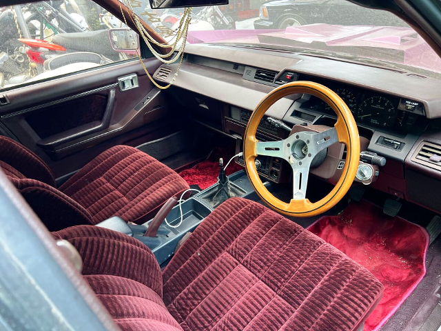 Dashboard of JDM KAIDO RACER GS121 TOYOTA CROWN.