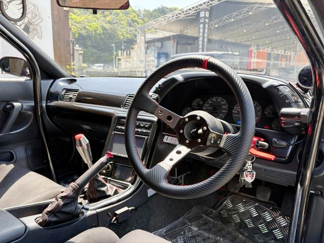 interior of PANDEM WIDEBODY HCR32 SKYLINE 2-DOOR GTS-t TYPE-M.