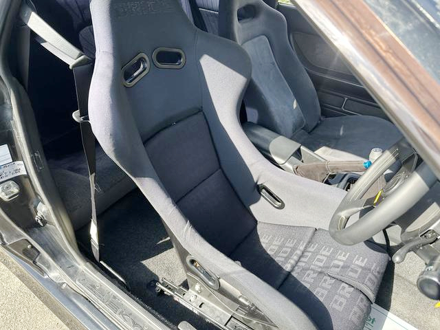 Driver side bucket seat of HCR32 SKYLINE 2-DOOR GTS-t TYPE-M.