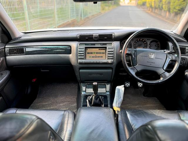 Dashboard of JZS171W CROWN ESTATE ATHLETE-V.