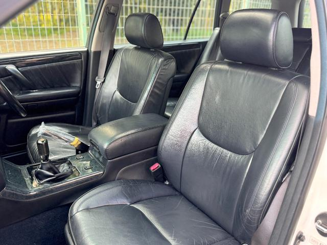 Interior seats of JZS171W CROWN ESTATE ATHLETE-V.