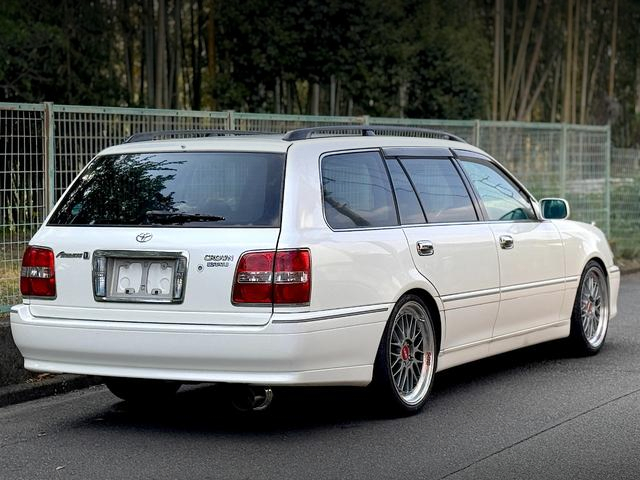 Rear exterior of JZS171W CROWN ESTATE ATHLETE-V.