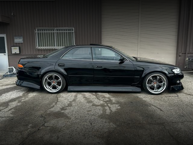 Side exterior of JZX90 MARK 2 TOURER-V.