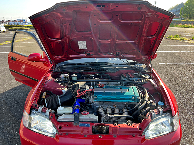 B18C 1800cc VTEC engine.