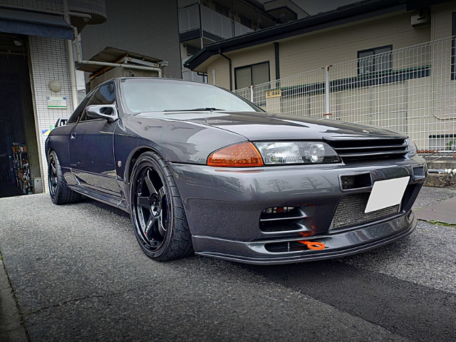 Front exterior of R32 SKYLINE GT-R.