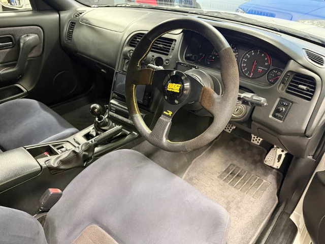 Interior Dashboard of R33 SKYLINE GT-R.