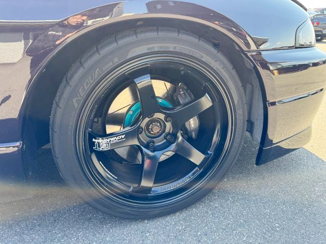 ADVAN RACING GT rim.