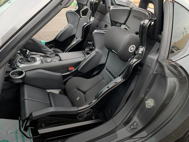 RECARO seats of PANDEM WIDEBODY NDERC ROADSTER RF RS.
