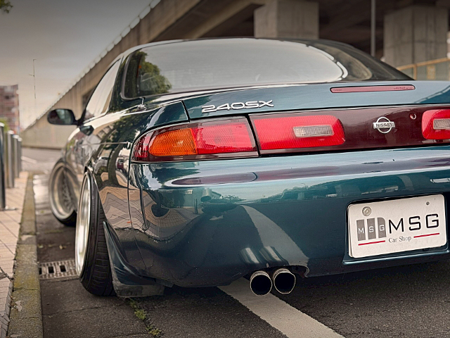 240SX emblem.