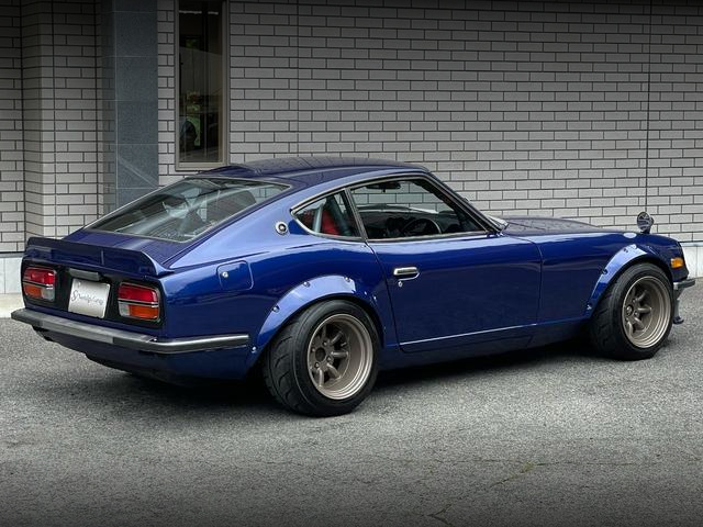 Rear exterior of Blue S30 FAIRLLADY Z.
