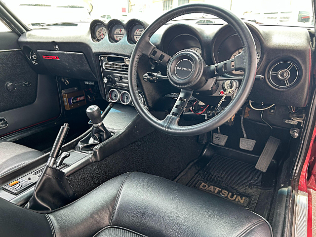 Interior of S30 FAIRLADY Z.
