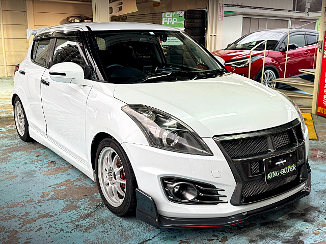 Front exterior of ZC32S SUZUKI SWIFT SPORT.