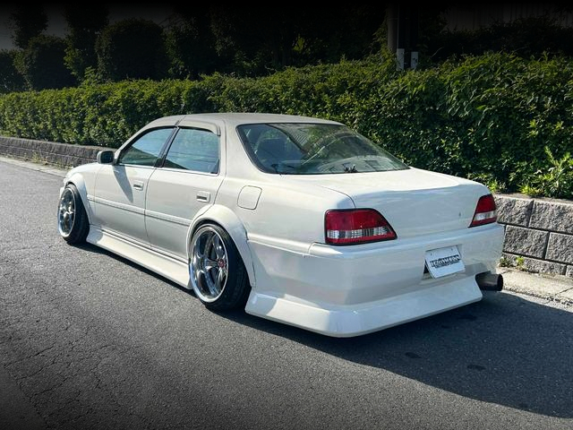 Rear exterior of JZX100 CRESTA ROULANT G.