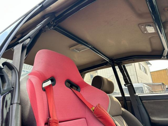 Roll cage of WIDEBODY C33 LAUREL.