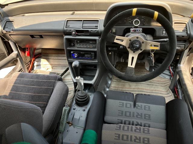 Interior of EF9 CIVIC SiR 2.