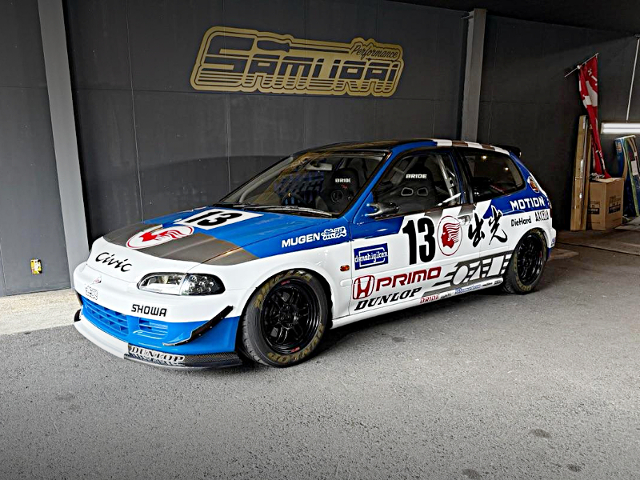 Front exterior of IDEMITSU livery EG6 CIVIC SiR 2.