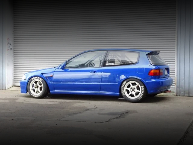 Rear exterior of EG6 CIVIC SiR.