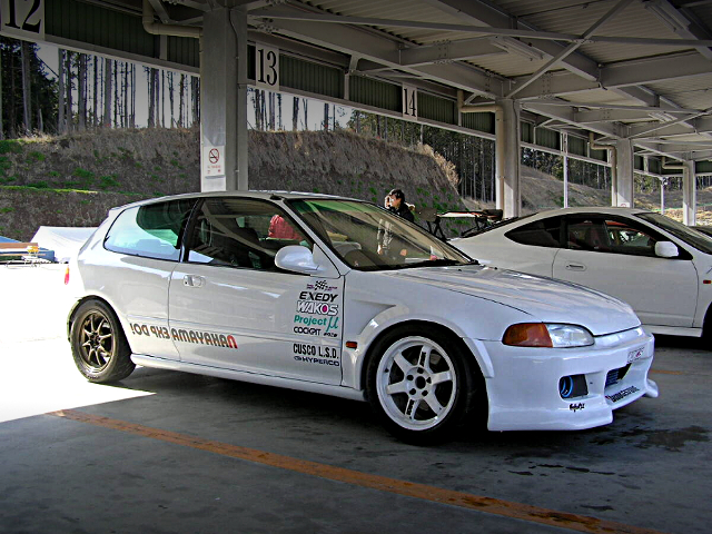 Front exterior of EG6 CIVIC.