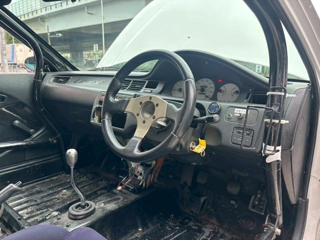 Interior of EG6 CIVIC SiR2.