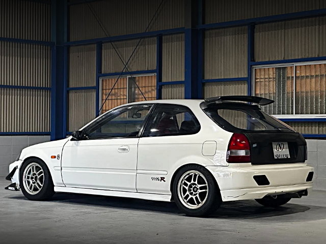 Rear exterior of EK HONDA CIVIC.