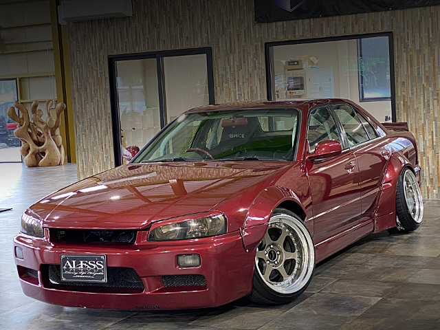 Front exterior of WIDEBODY ER34 SKYLINE 4-DOOR 25GT-X.