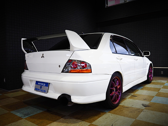 Rear exterior of LANCER EVOLUTION 8 GSR.