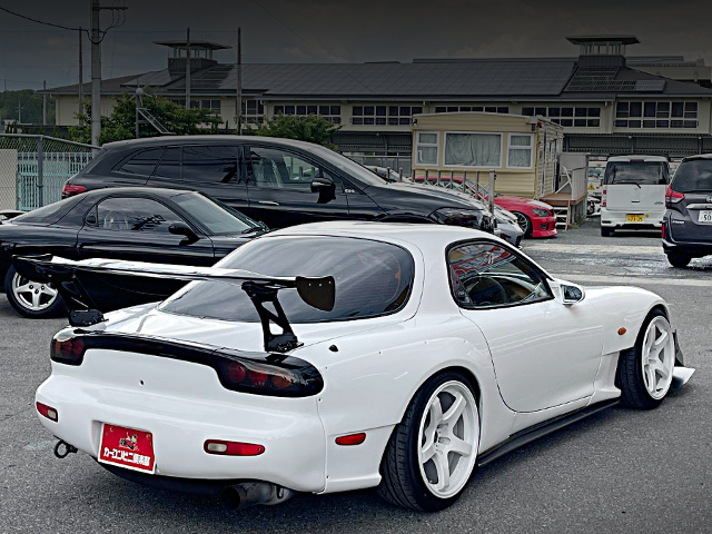 Rear exterior of WIDEBODY FD3S RX-7 TYPE-R BATHURST.