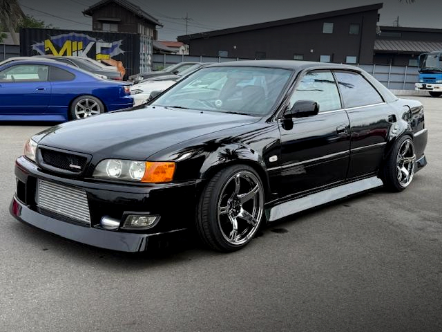 Front exterior of JZX100 CHASER TOURER-V.