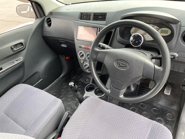 Dashboard of L275V DAIHATSU MIRA VAN.