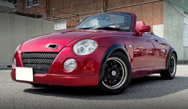 Front exterior of L800K DAIHATSU COPEN.