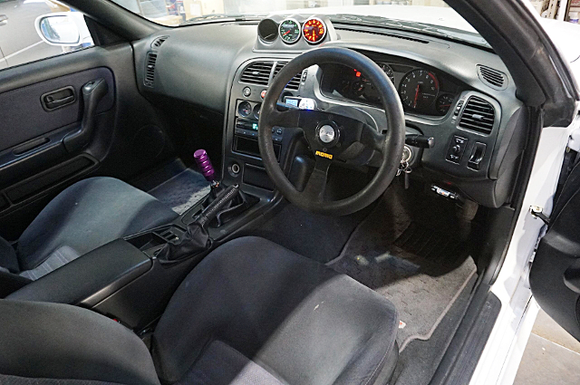 Interior of R33 SKYLINE GT-R V-SPEC.
