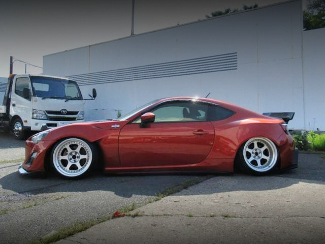 Side exterior of WIDEBODY ZN6 TOYOTA 86GT.