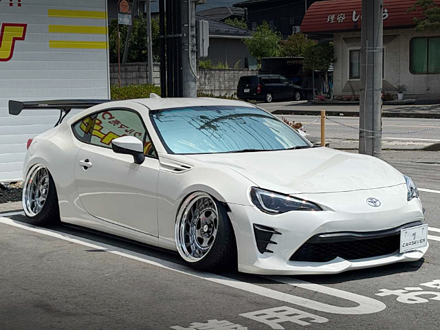 Front exterior of ZN6 TOYOTA 86GT.