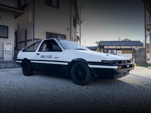 Front exterior of AE86 SPRINTER TRUENO GT APEX.