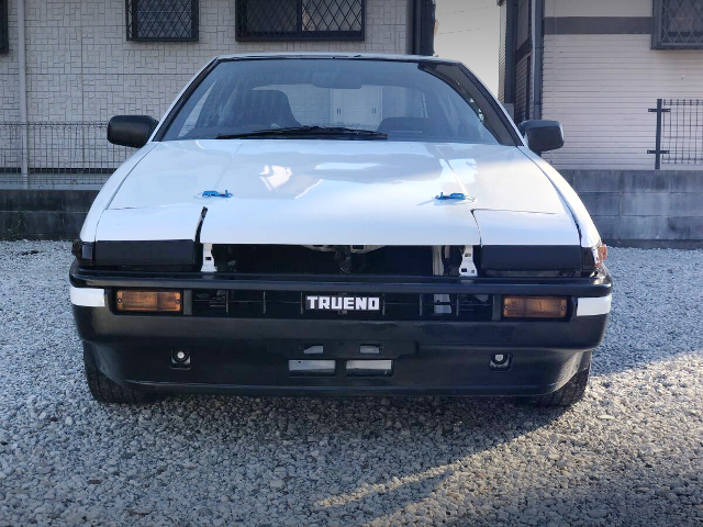Head light of AE86 SPRINTER TRUENO GT APEX.