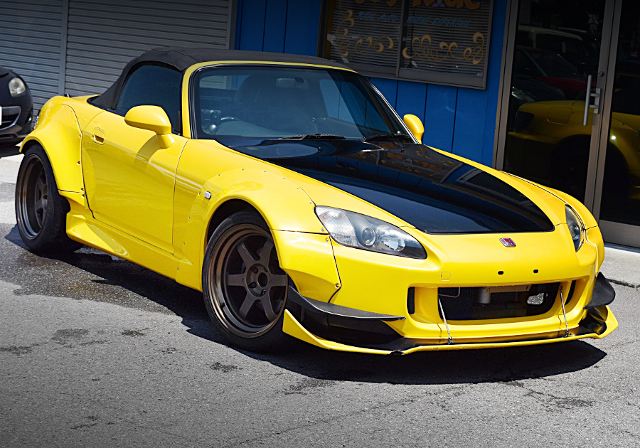 Front exterior of M and M HONDA HYPER WIDEBODY AP1 HONDA S2000.