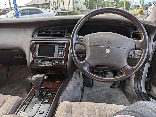 interior Dashboard of Static JZS149 CROWN MAJESTA 3.0 B-TYPE.