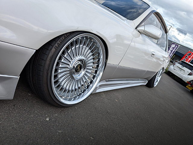 Front Side exterior of Static JZS149 CROWN MAJESTA 3.0 B-TYPE.