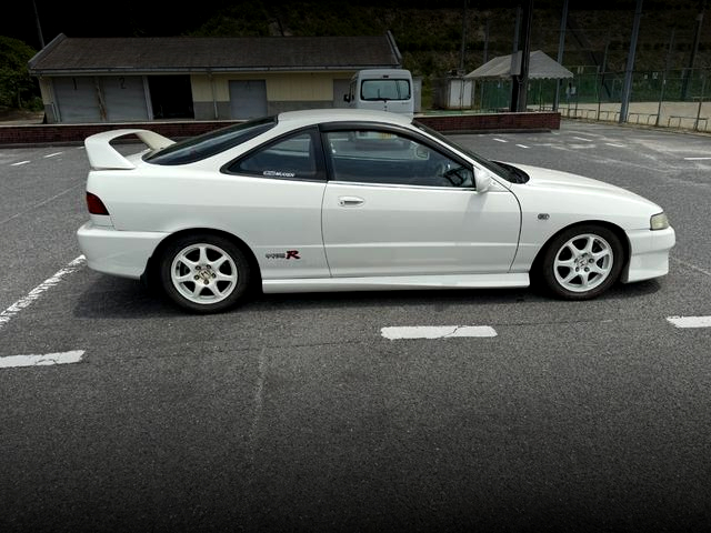 Side exterior of DC2 HONDA INTEGRA TYPE-R.